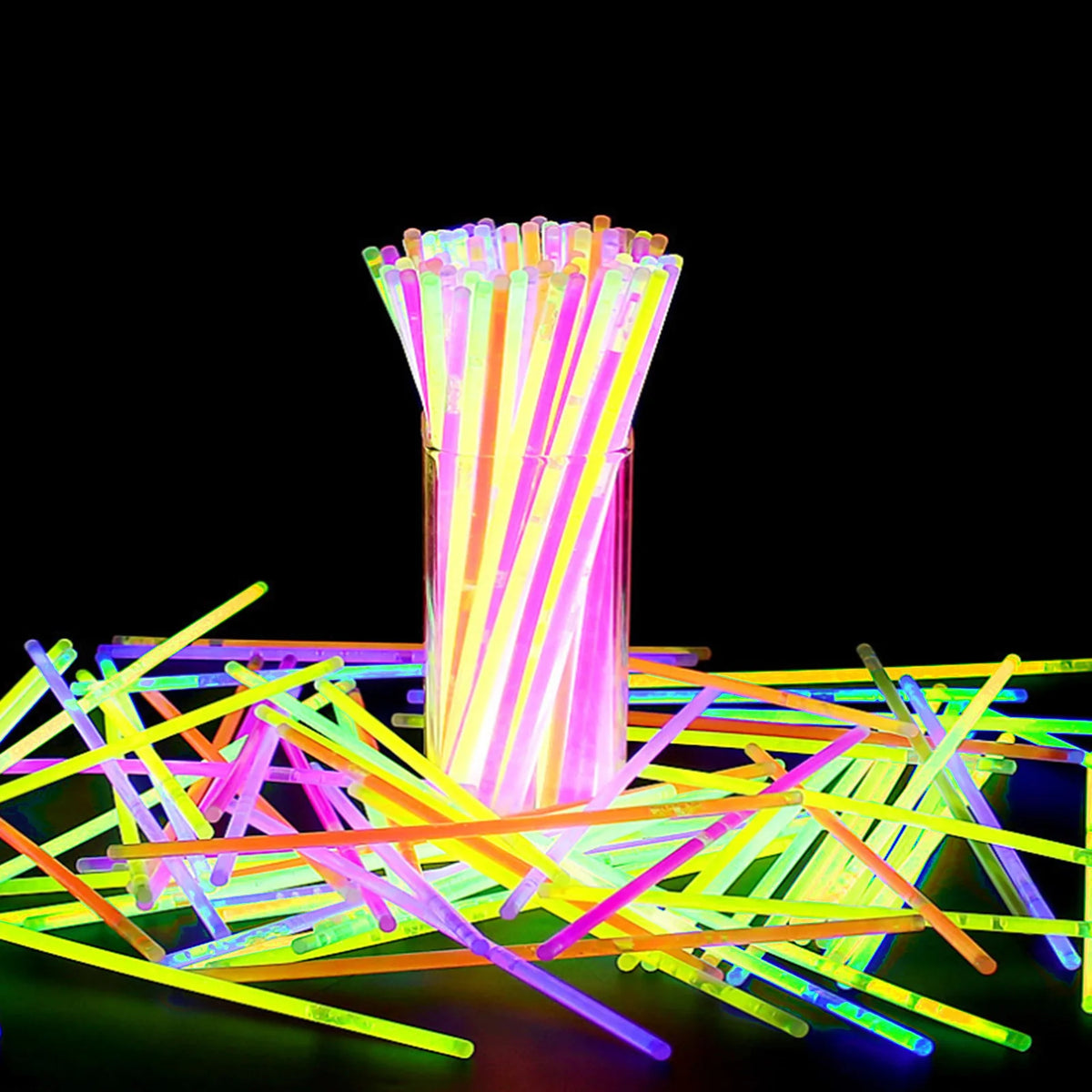 200Pcs Glow in The Dark Party Supplie Pack,Light Up Party Favors Birthda,Glow Party Supplies Led Birthday Party,Neon Party Supplies,Glow Sticks for Wedding,Glow in The Dark Necklaces Party,Glow Sticks Party Pack,Fluorescence